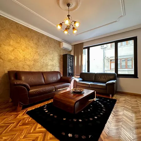 Luxury 2-bedroom - In The Centre Burgas